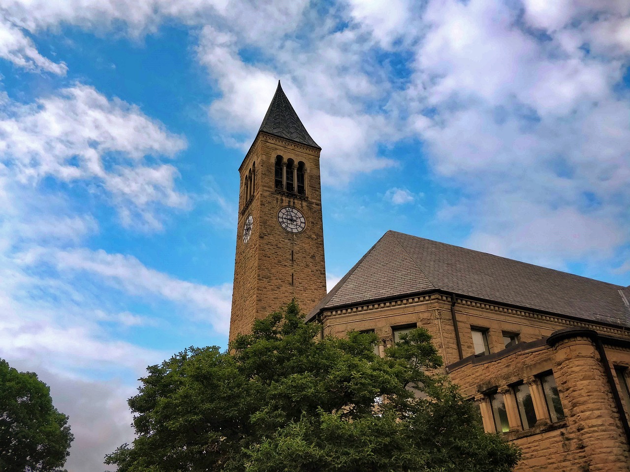 Der Bell Tower der Cornell University in Ithaca, USA